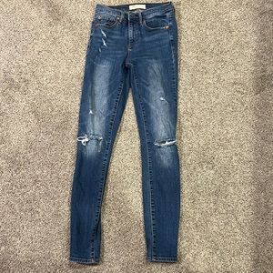Gap ripped skinny jeans